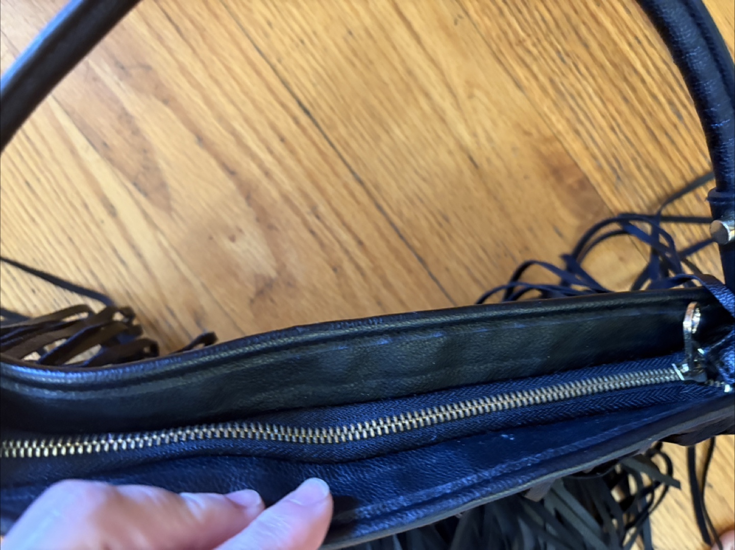 H&M Black Fringed Shoulder Bag - photo 3
