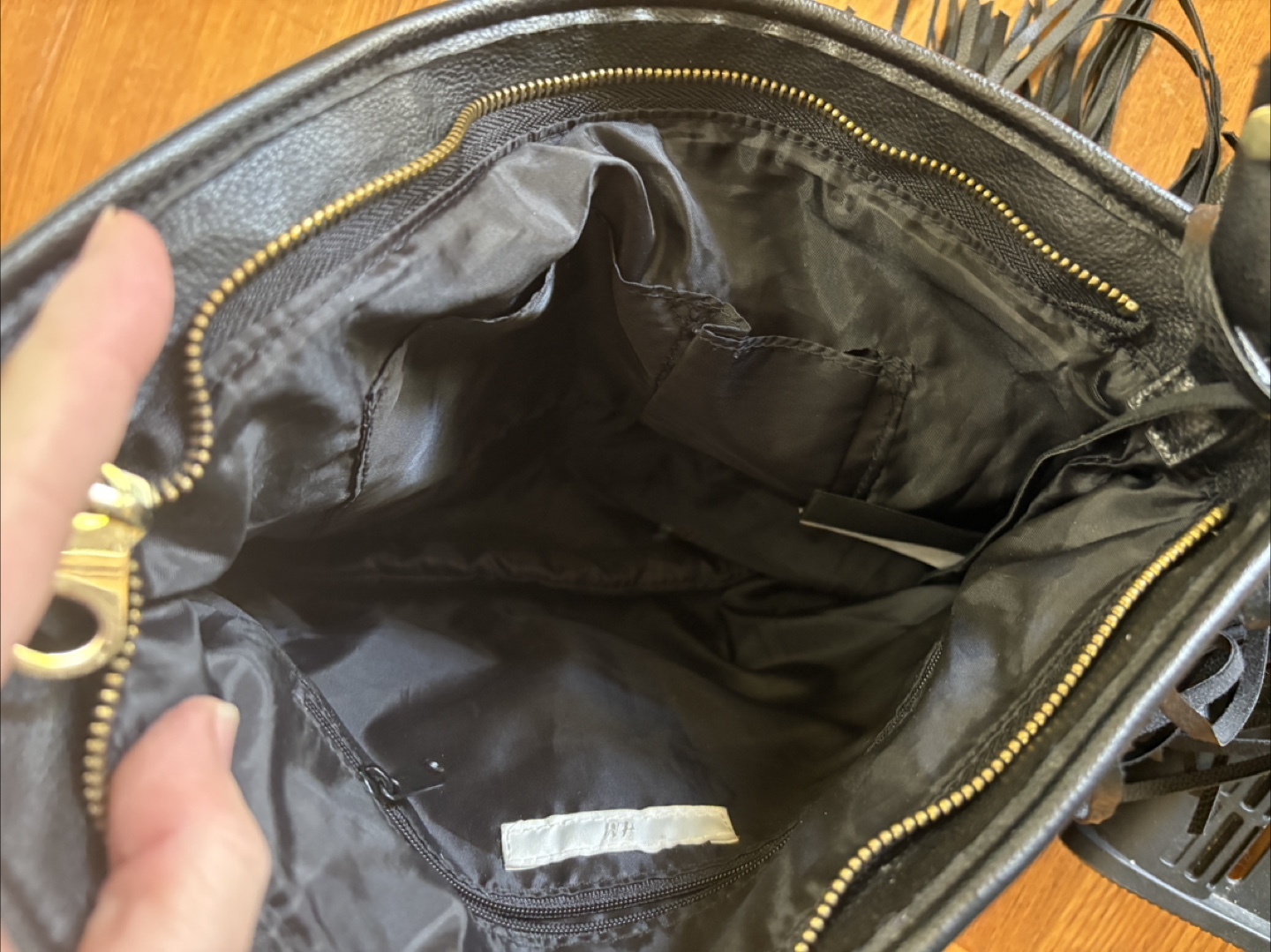 H&M Black Fringed Shoulder Bag - photo 4