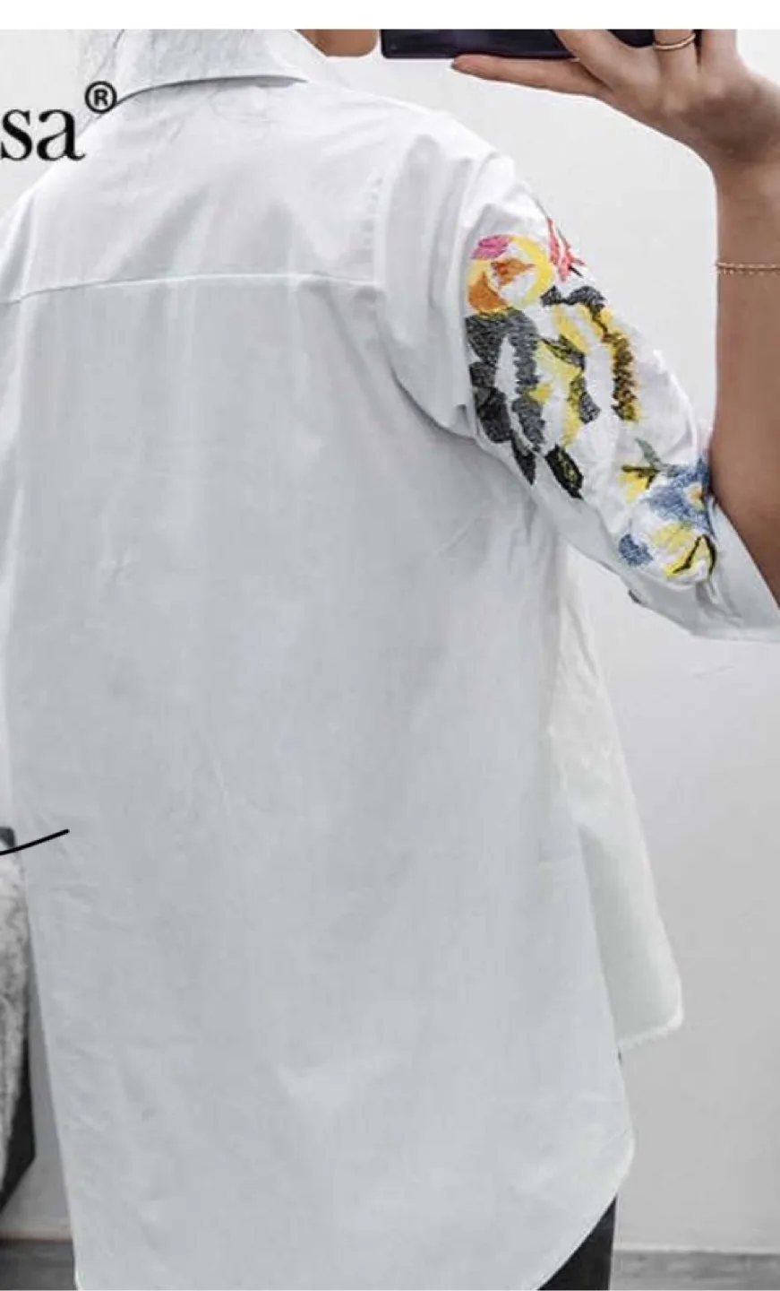 Unique Embroidered Blouse - Size M image indicator(3)