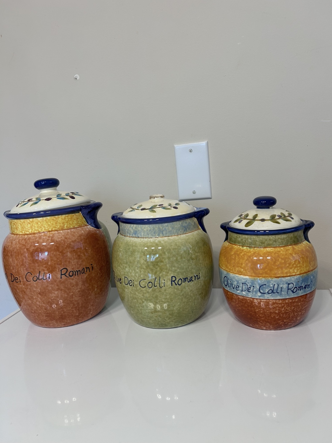 Olive Dei Colli Romani Canister Set