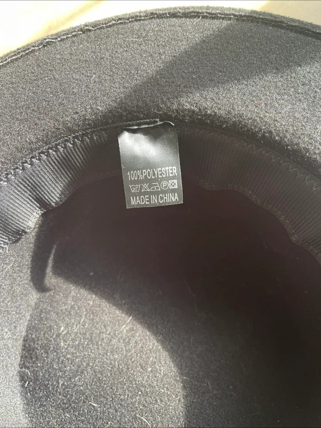 🇨🇦 🍁 White Fedora Hat - Size 7 1/4 image indicator(4)