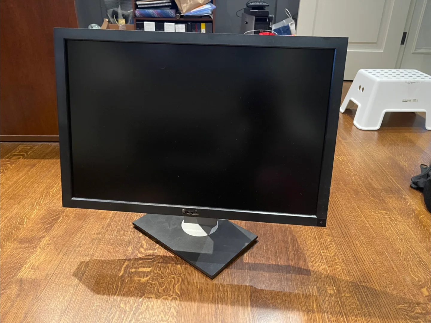27” Dell 2709WB LCD Monitor thumbnail