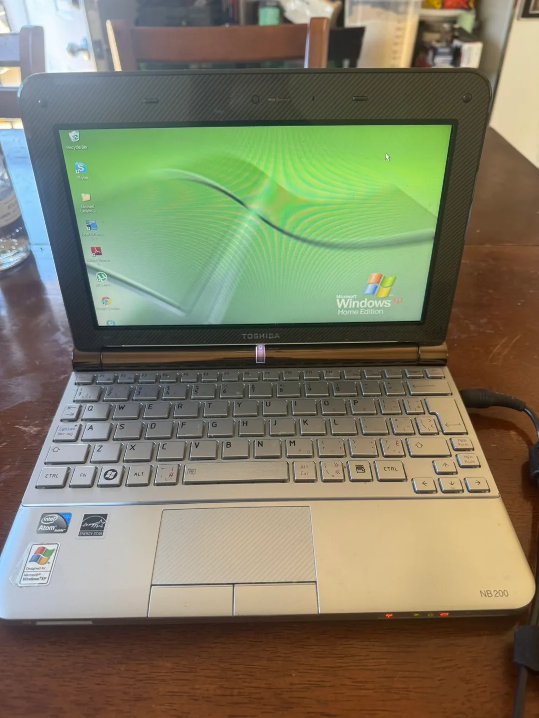 Toshiba NB200-002 Netbook thumbnail