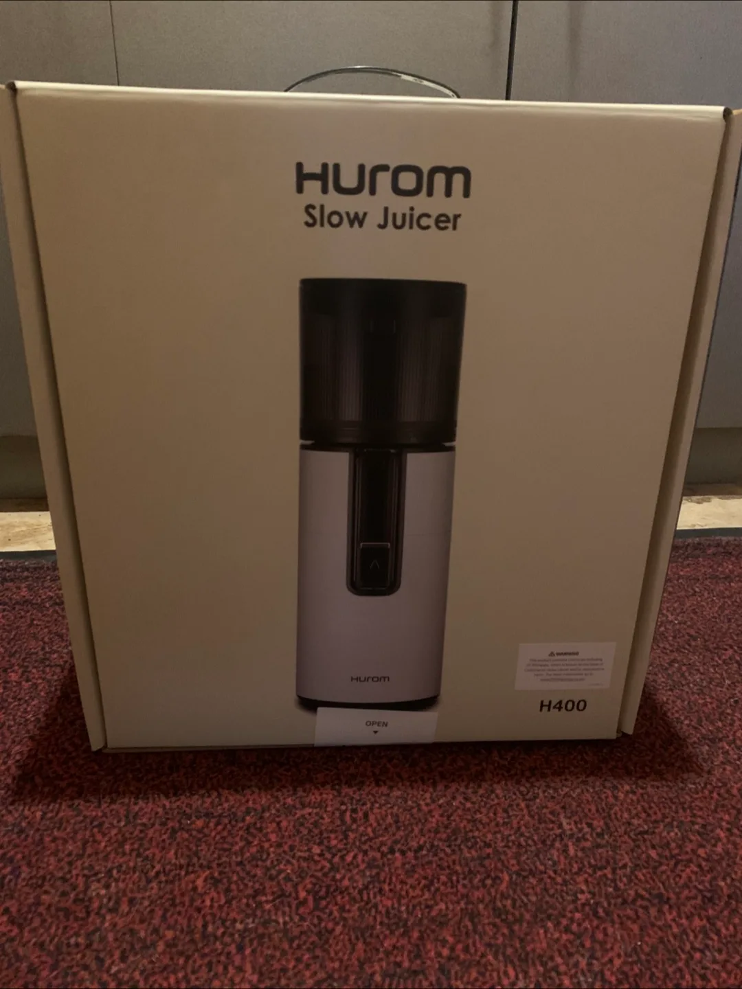 Hurom H400 Easy Clean Slow Juicer - Like New!