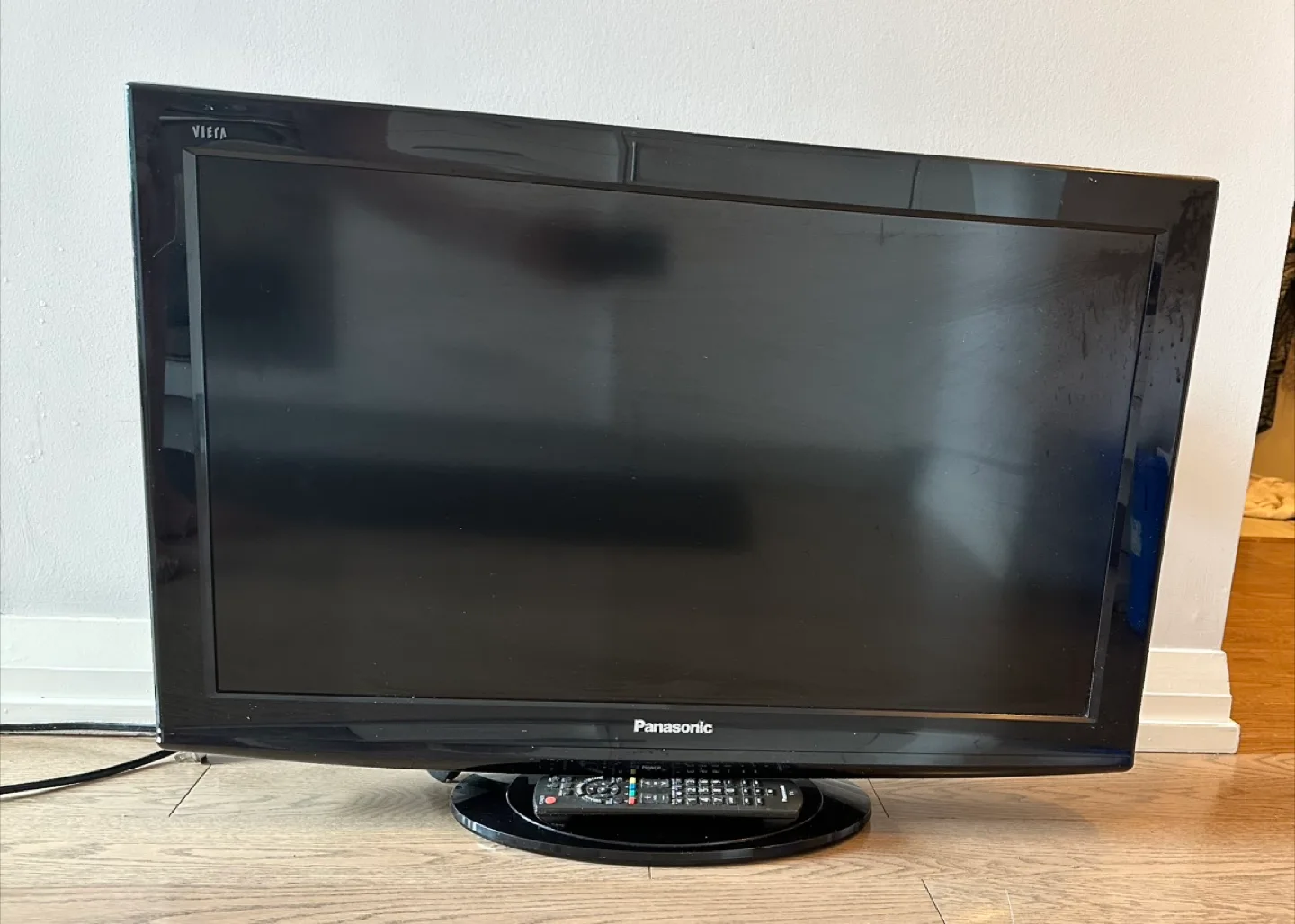 Panasonic Viera Flat Screen TV thumbnail