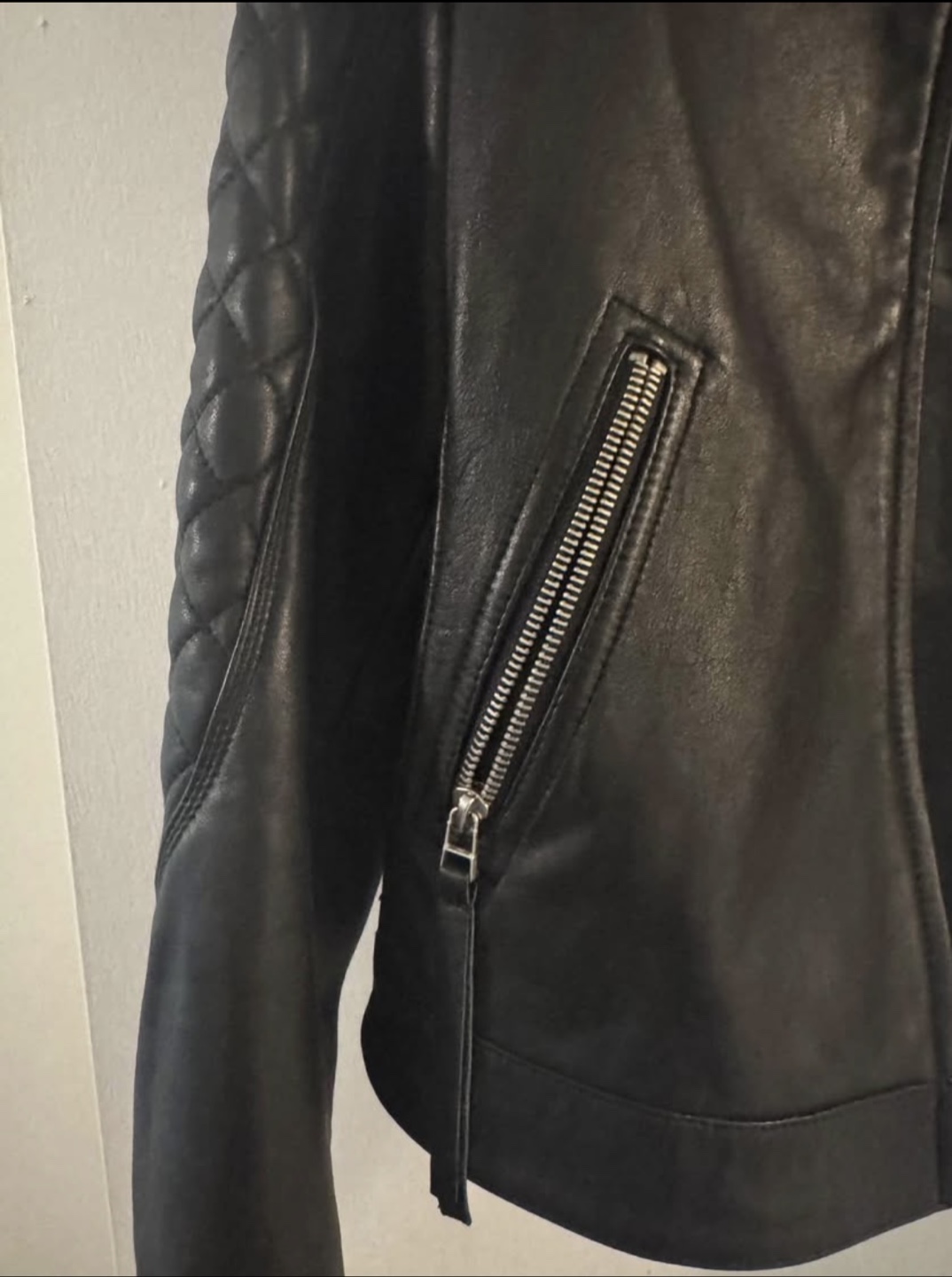 Real Leather black jacket - small - Moda International - photo 4