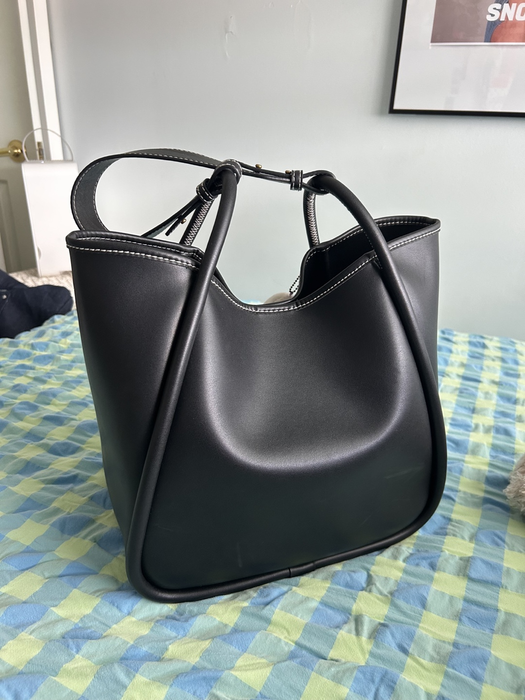 Charles & Keith Black Tote Bag - photo 2
