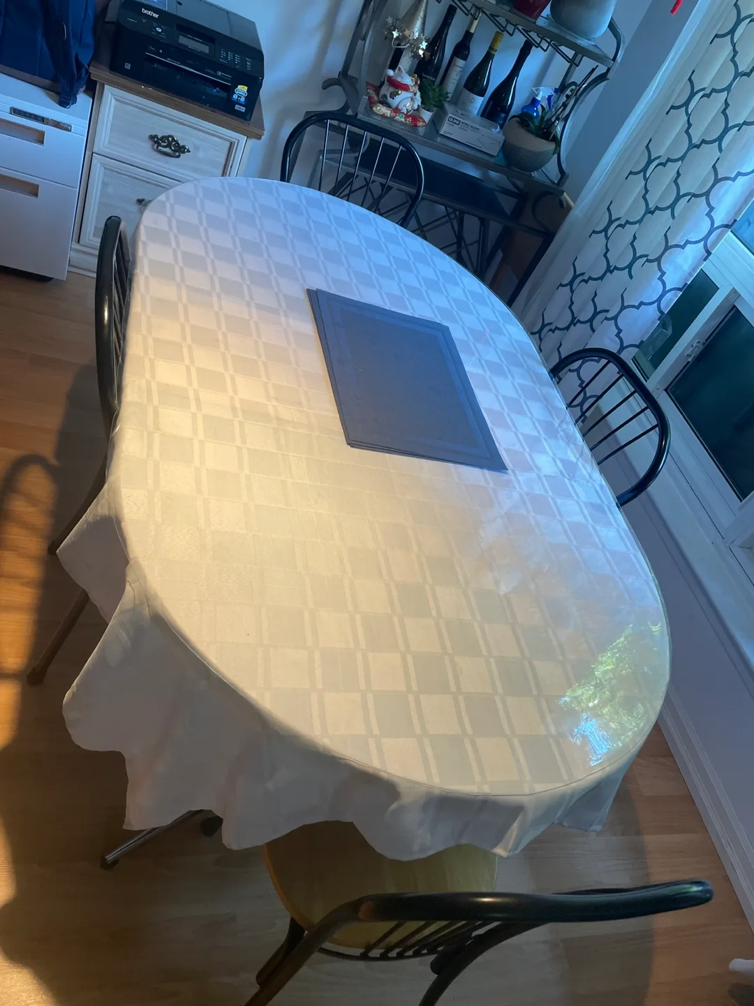 Dining Table with 4 Chairs thumbnail
