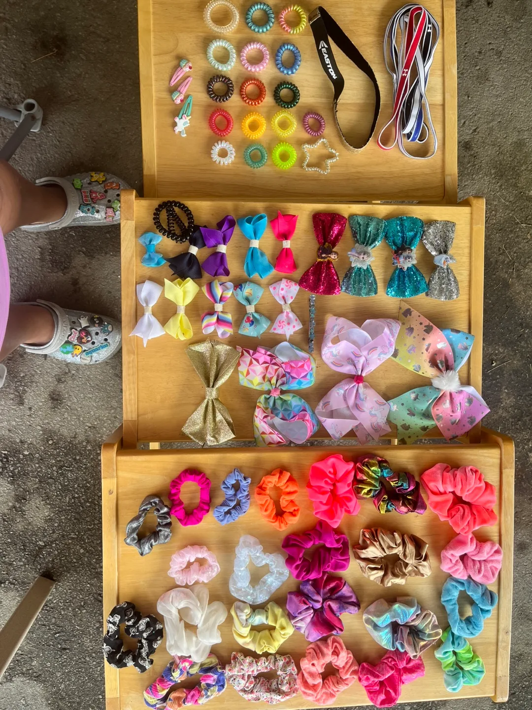 Hair Accessories Lot: Bows, Scrunchies, Headbands thumbnail