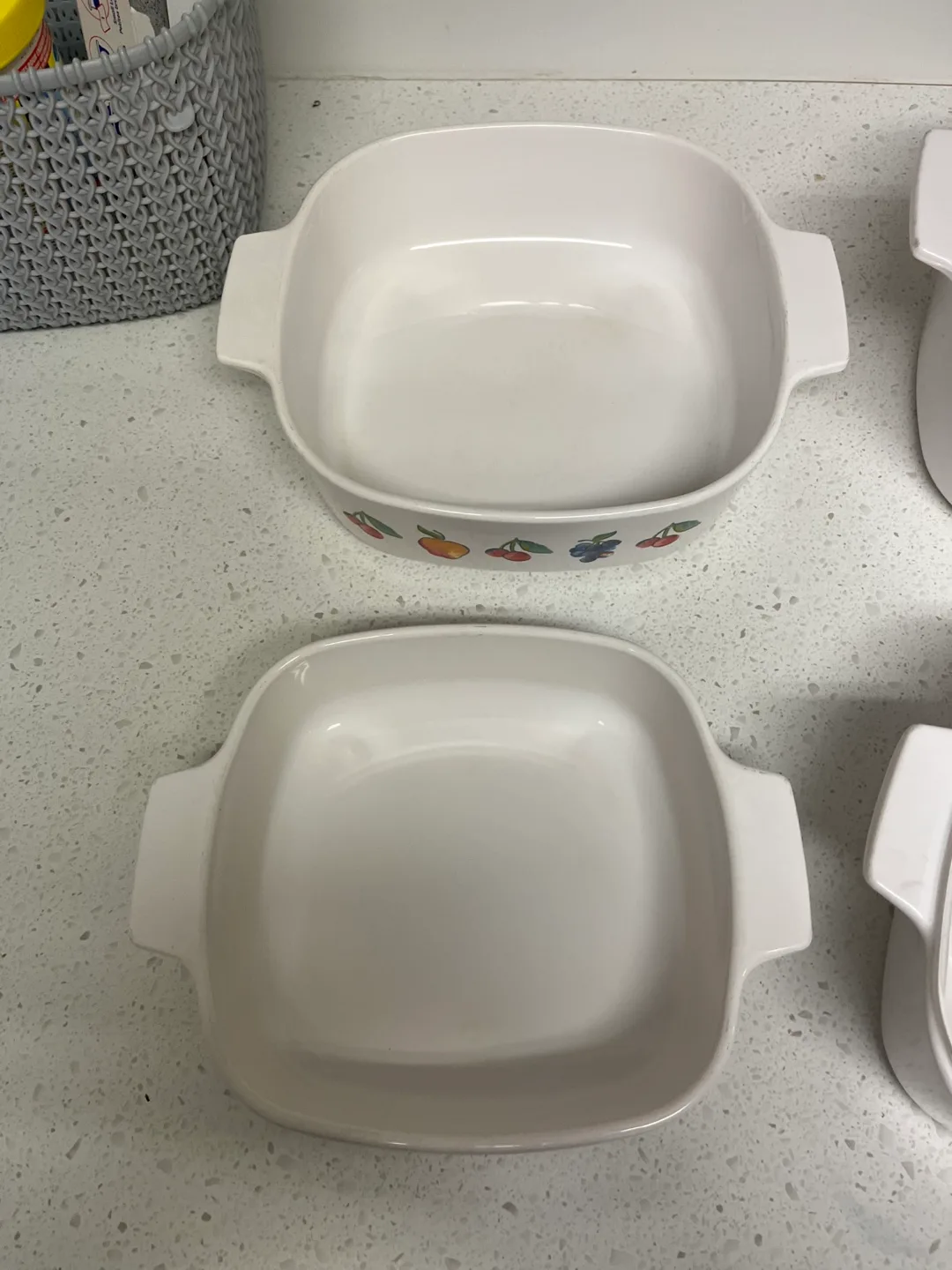 Corning ware Square casseroles with Lids image indicator(5)