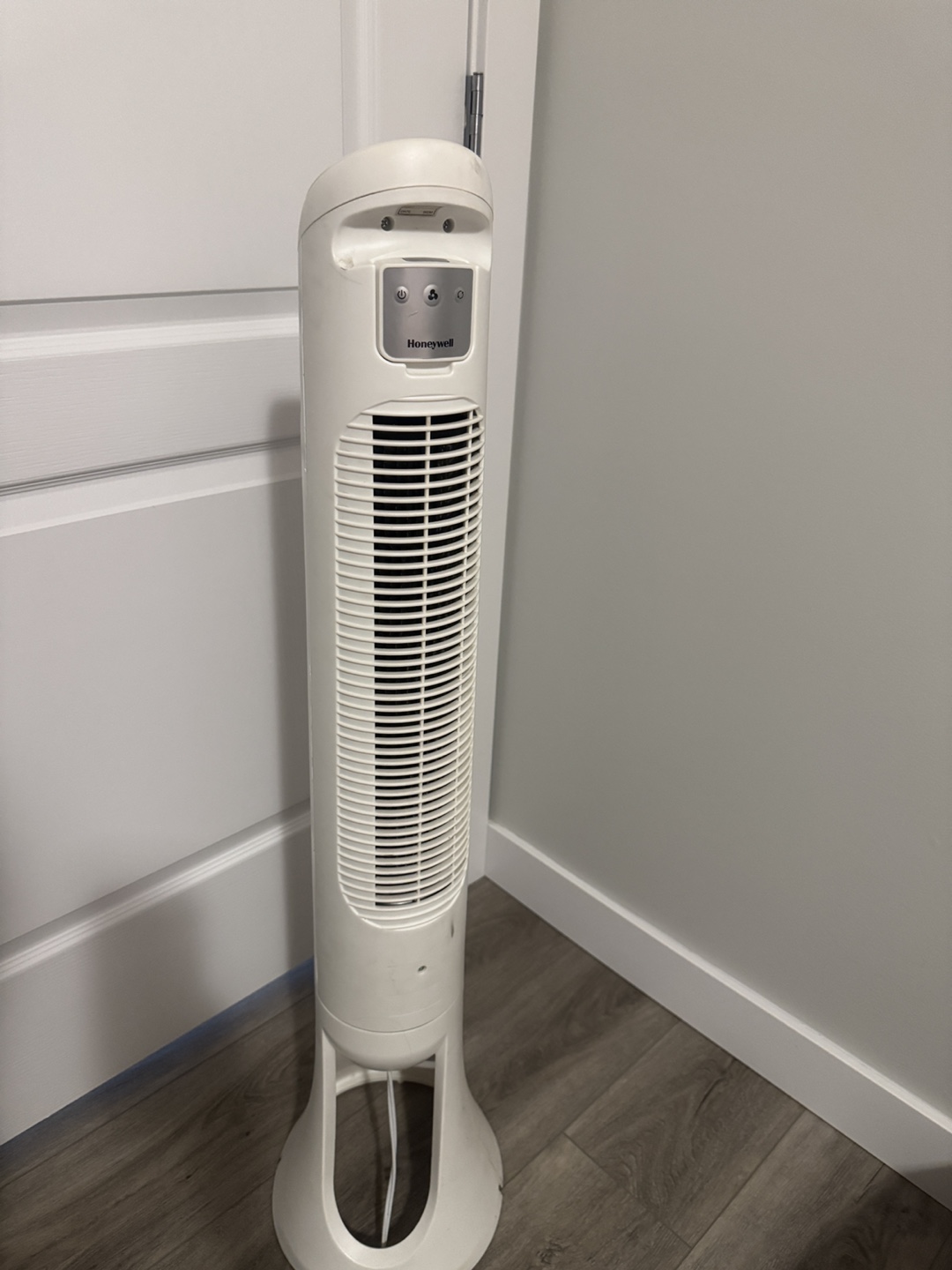 Honeywell QuietSet Tower Fan - photo 4
