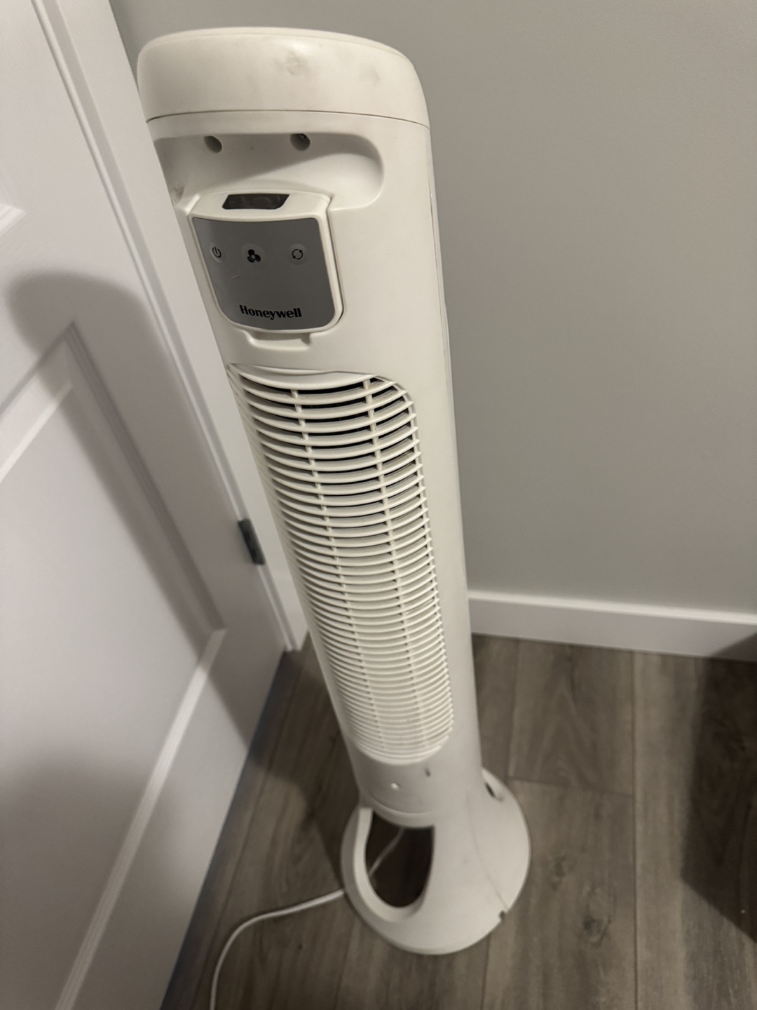 Honeywell QuietSet Tower Fan - photo 2
