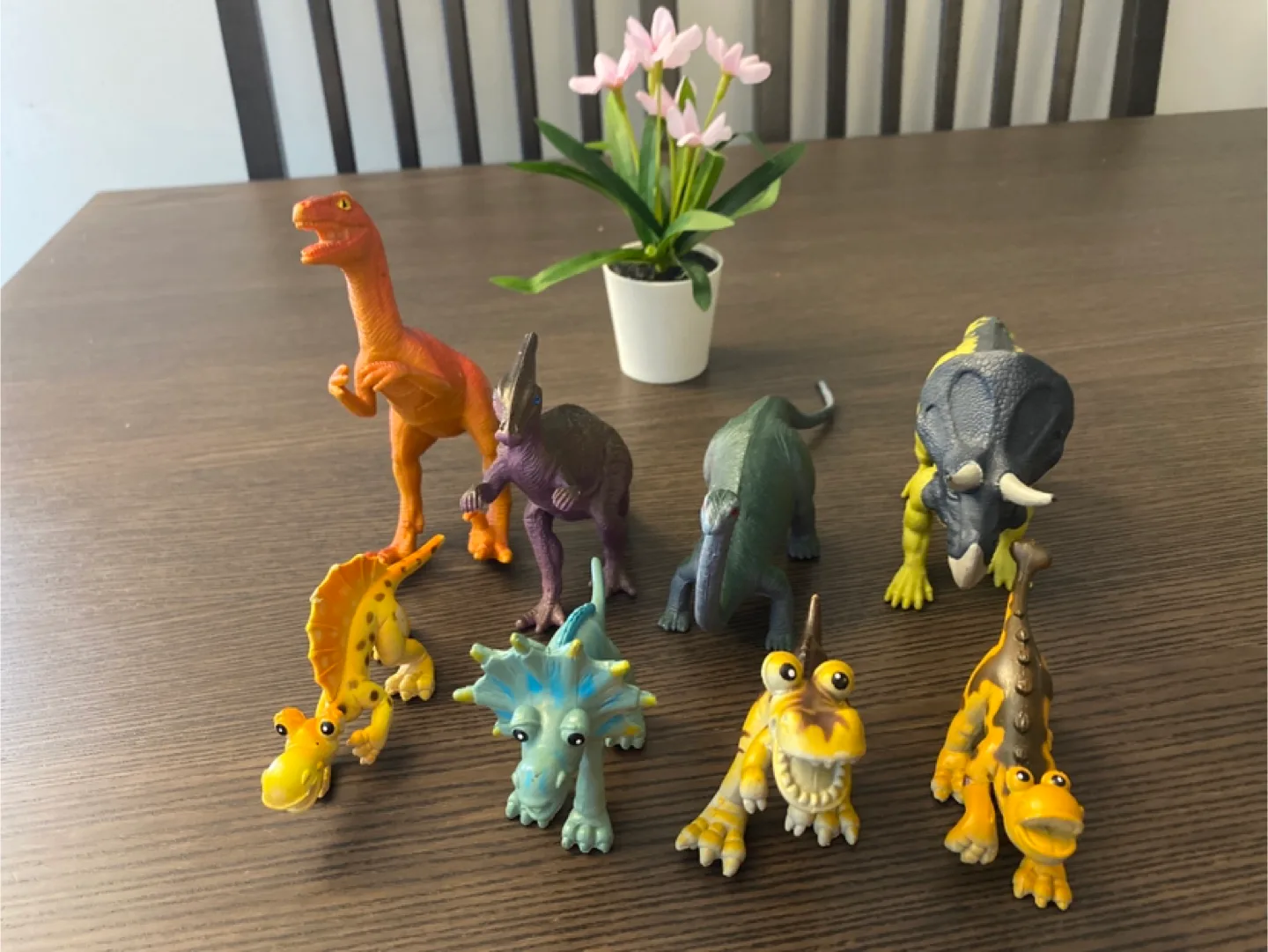 Dinosaur Toy Figures thumbnail