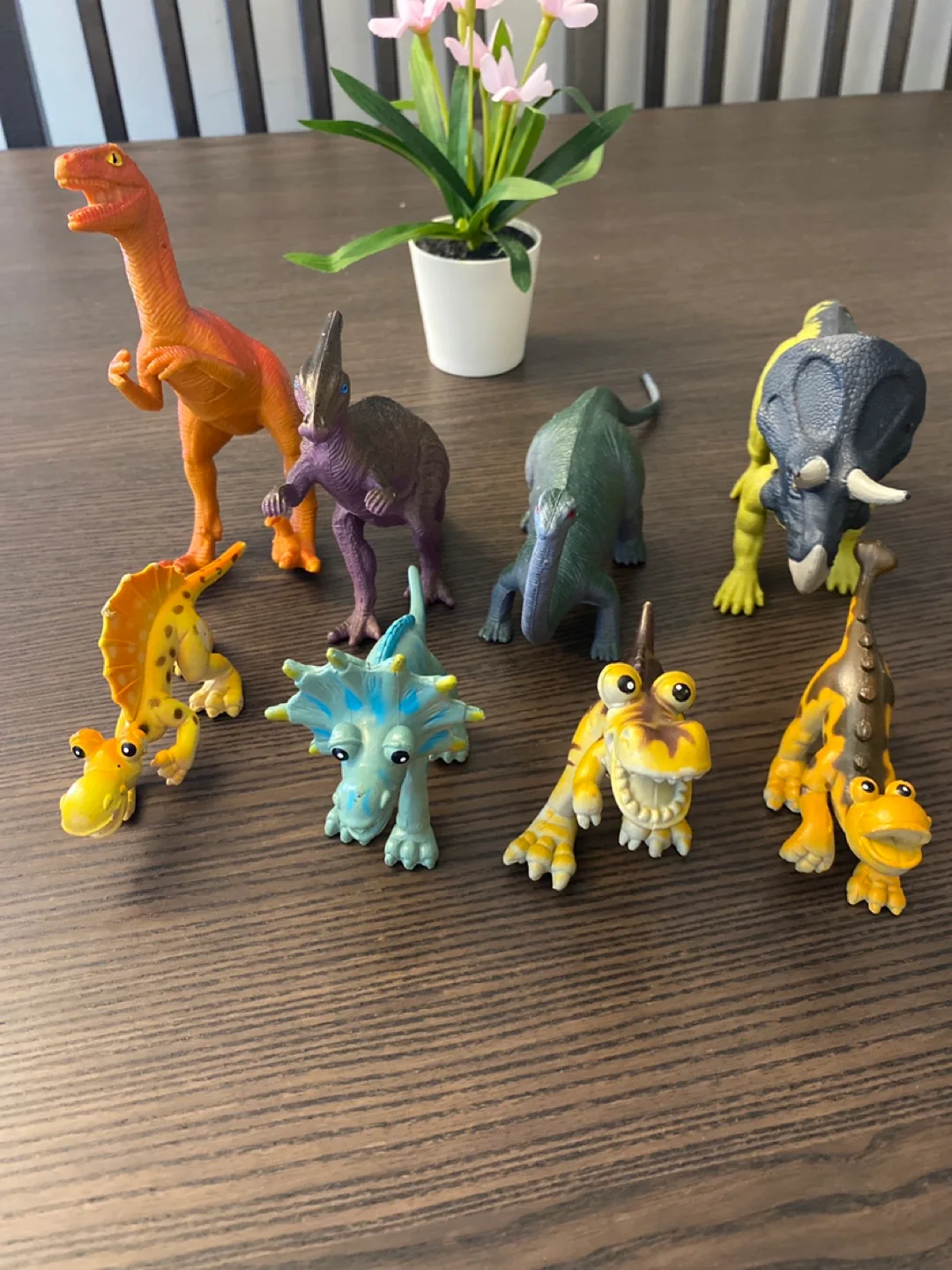 Dinosaur Toy Figures image indicator(2)