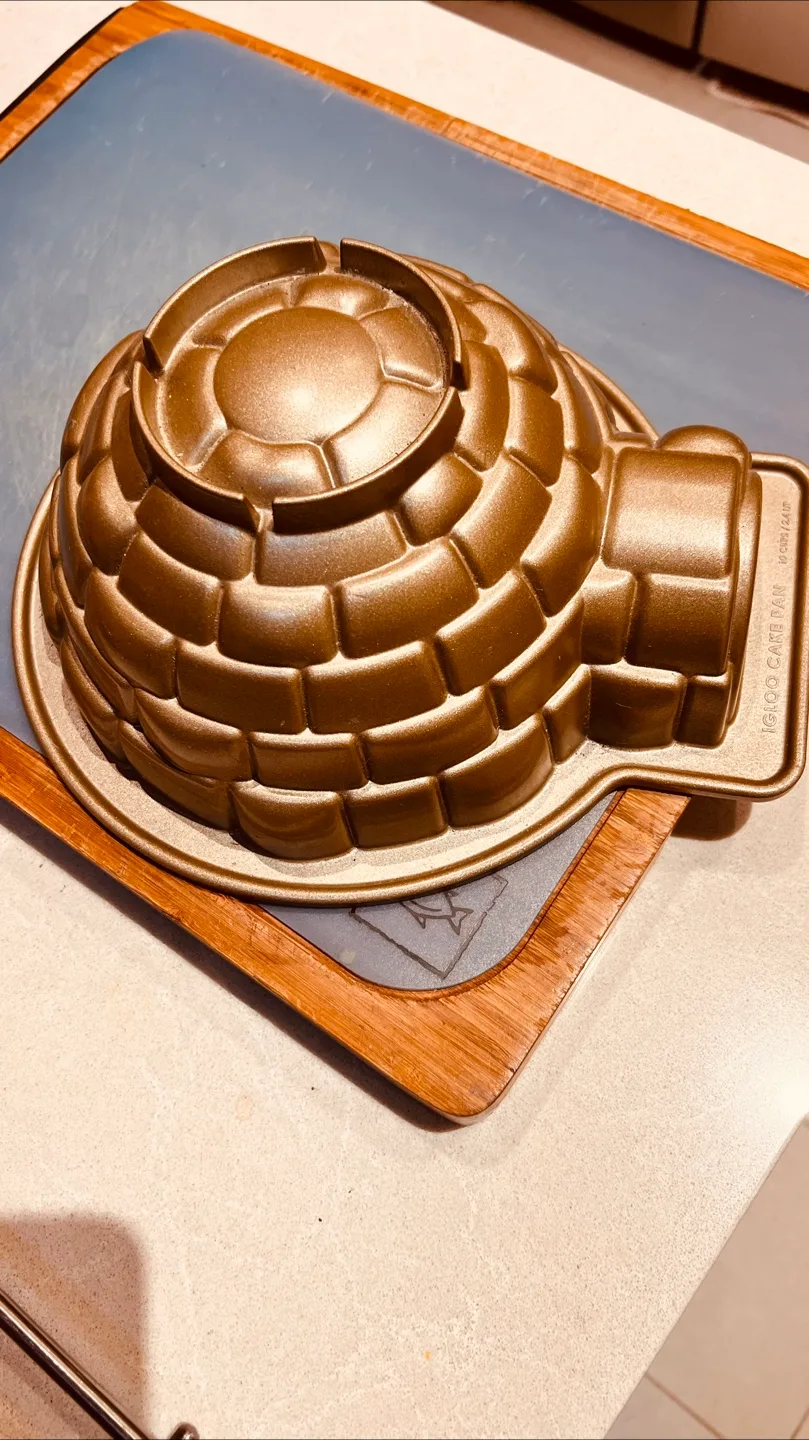 Igloo Cake Pan 🇨🇦 thumbnail