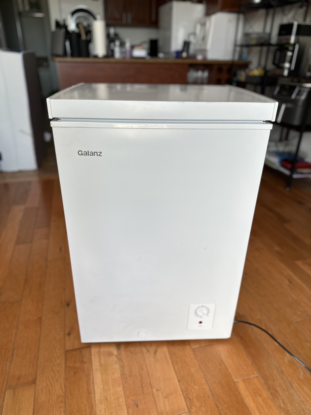 Galanz 3.5 Cubic Feet Chest Freezer - photo 2