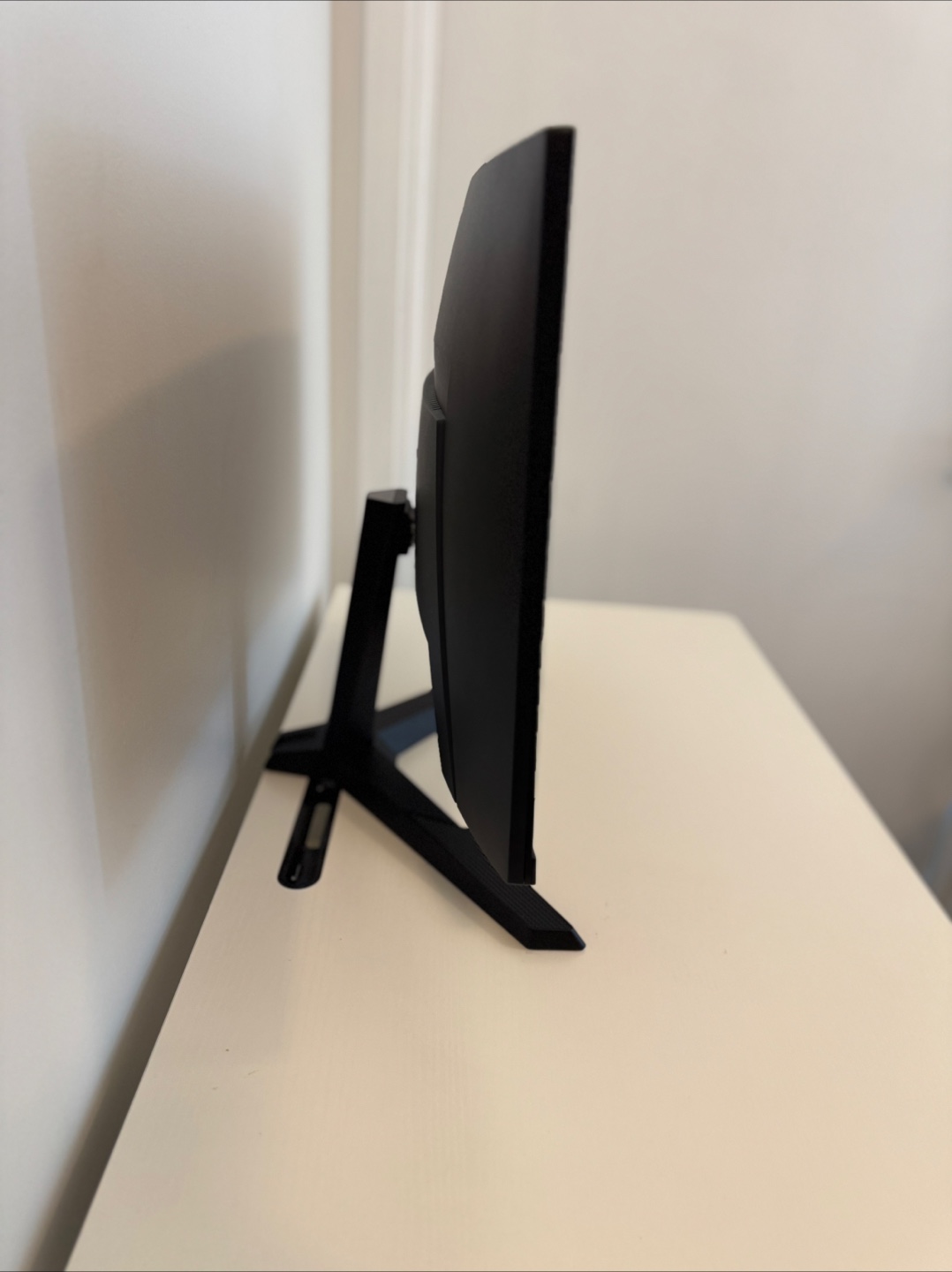 MOVING SALE: KOORUI 24-Inch Gaming Monitor - photo 4