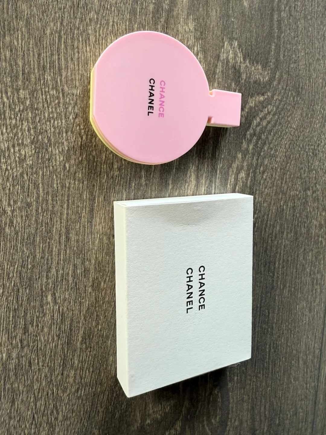 Chanel Chance Blotting mirrors image indicator(3)