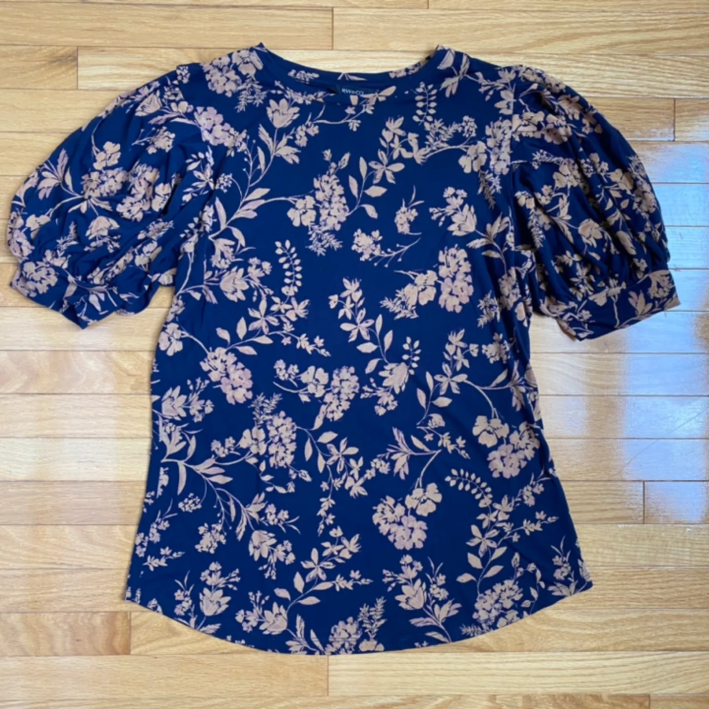 RW&CO. Floral Print Top - Size M thumbnail
