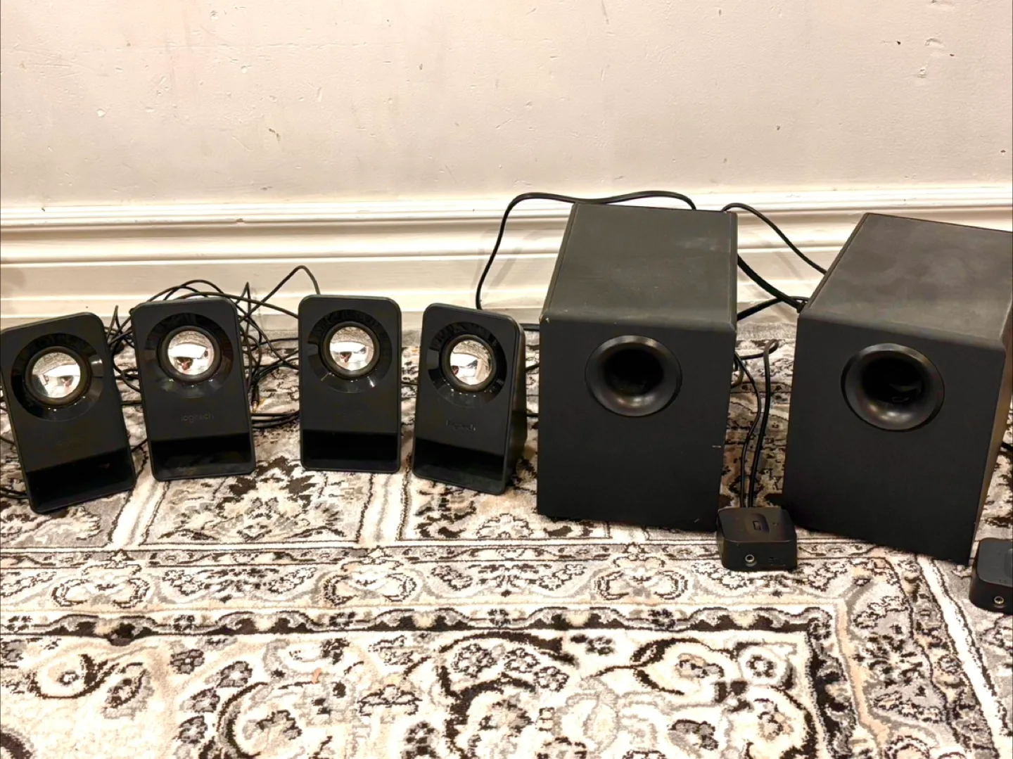 Logitech 5.1 Surround Sound Speaker System thumbnail