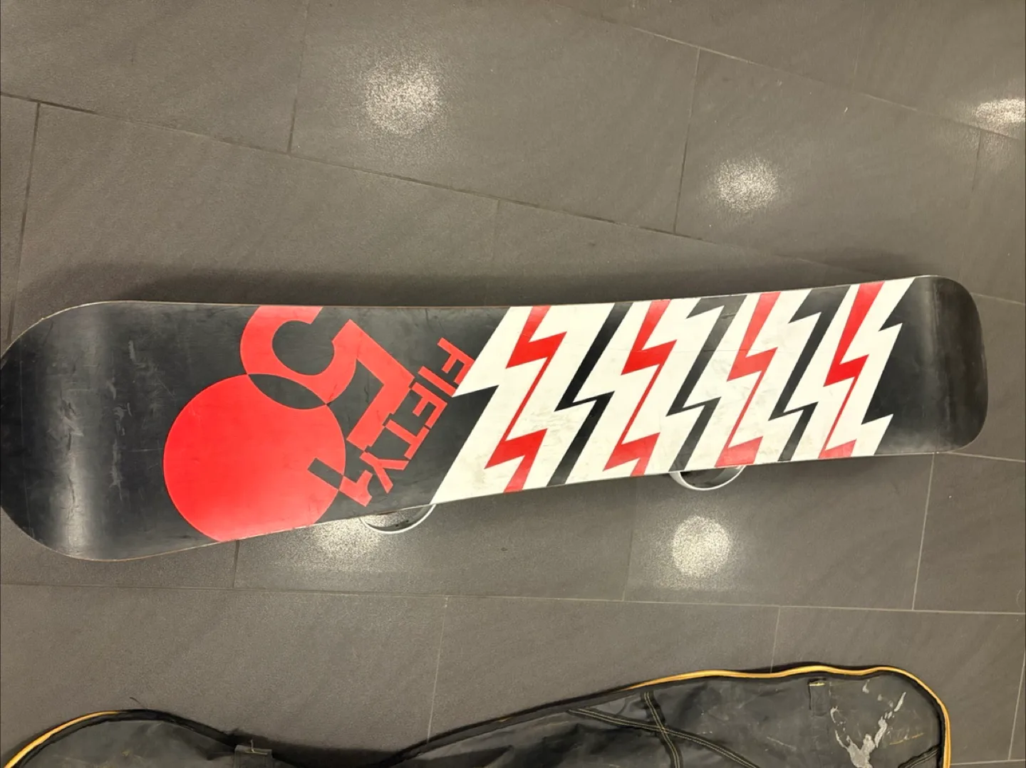 50 Fifty Snowboard with Bindings image indicator(5)