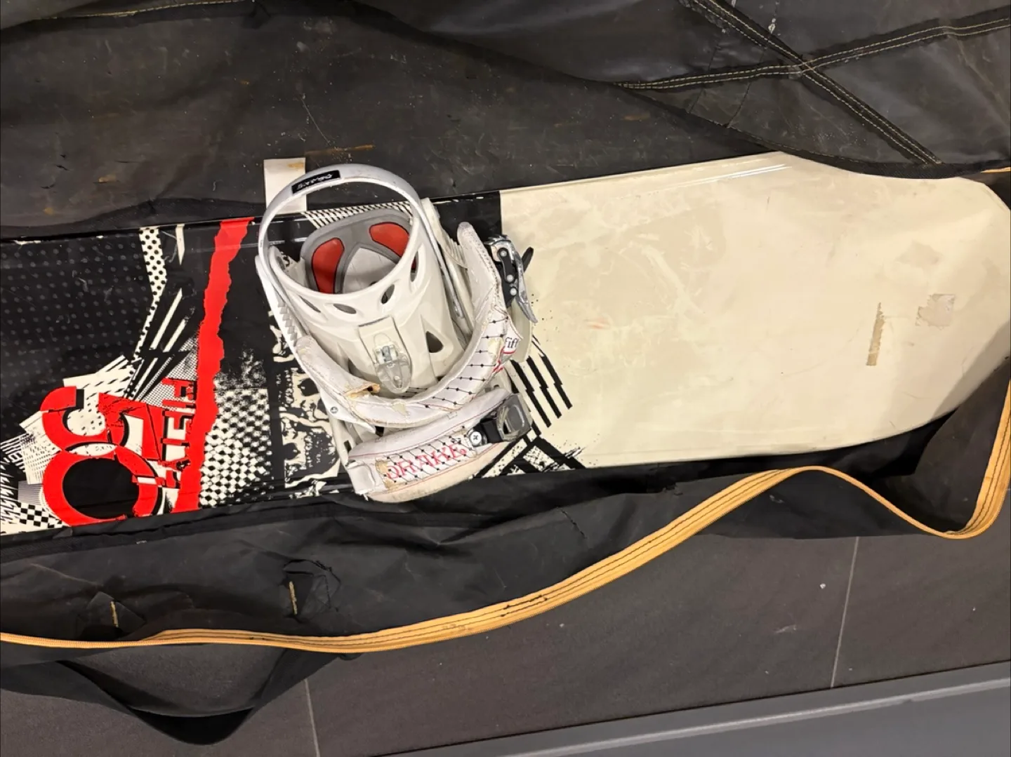 50 Fifty Snowboard with Bindings image indicator(6)