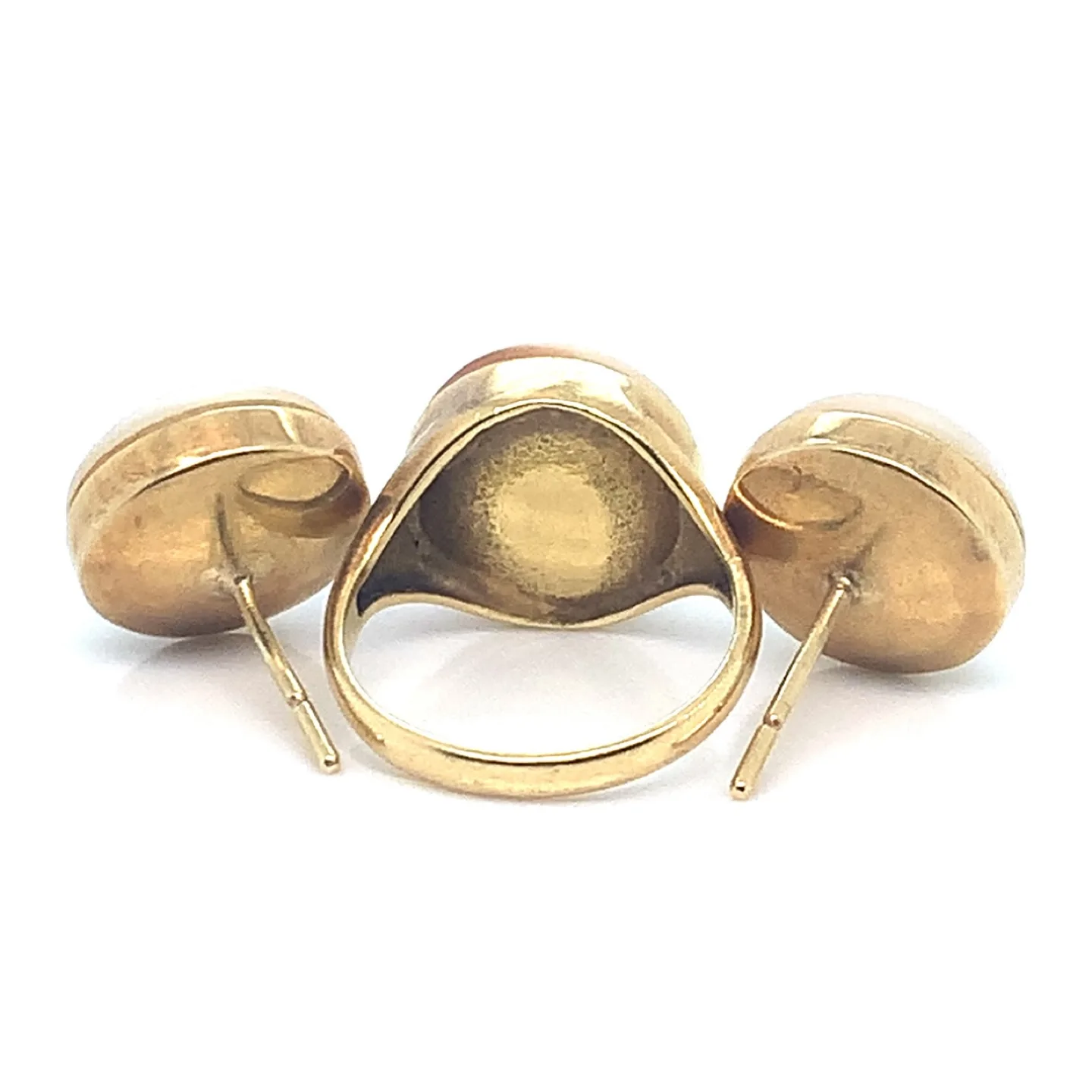 18KT Yellow Gold Pearl Ring and Earrings SET image indicator(2)