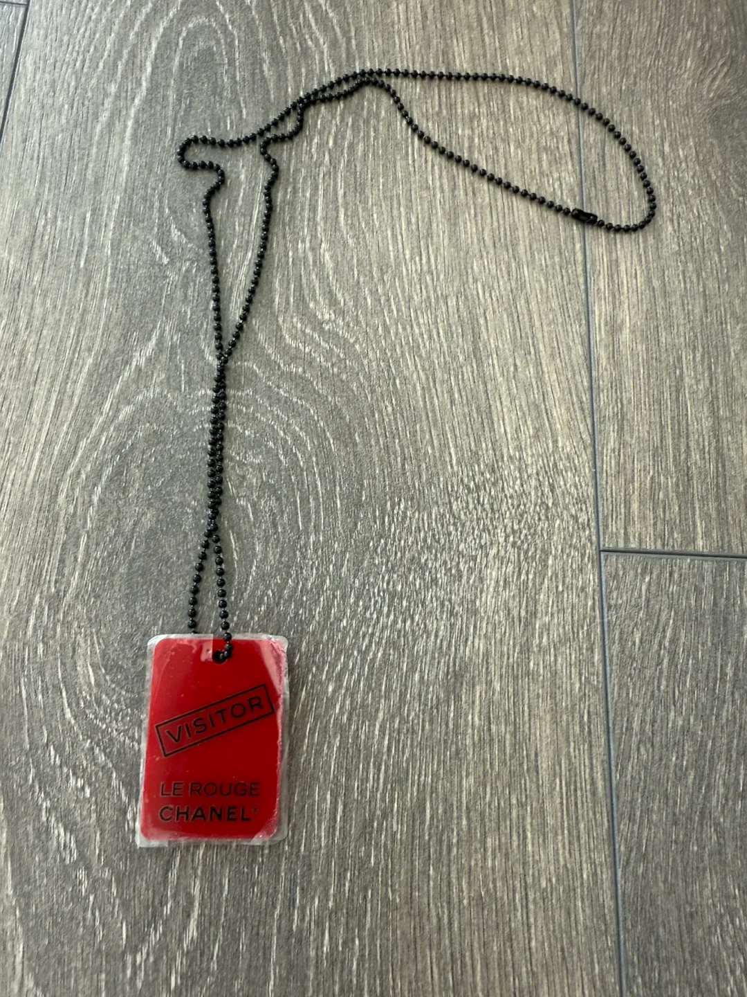 Chanel Le Rouge Visitor Lanyard image indicator(3)