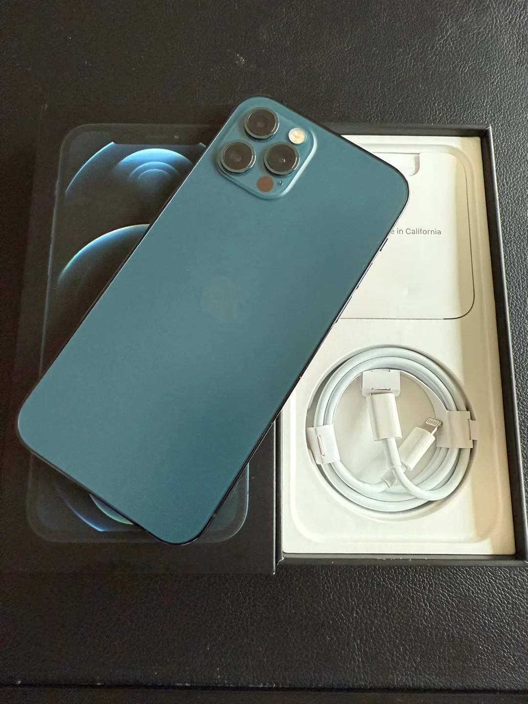 iPhone 12 Pro 256GB Blue thumbnail