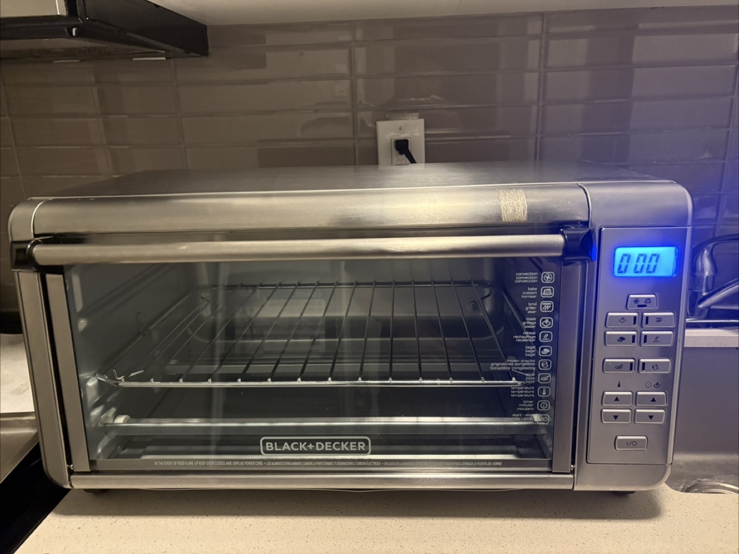 Black + Decker Digital Convection Oven-MOVING OUT SALE