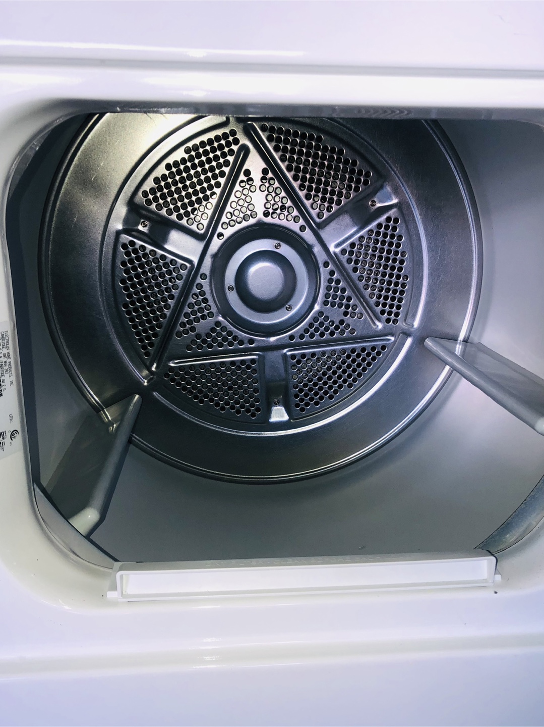 Frigidaire Washer Dryer Set - photo 3