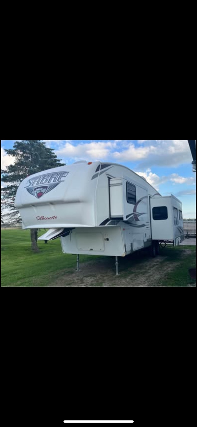 Sabre Silhouette Fifth Wheel Trailer
