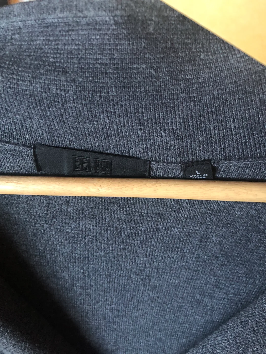 UNIQLO Grey Cardigan image indicator(3)