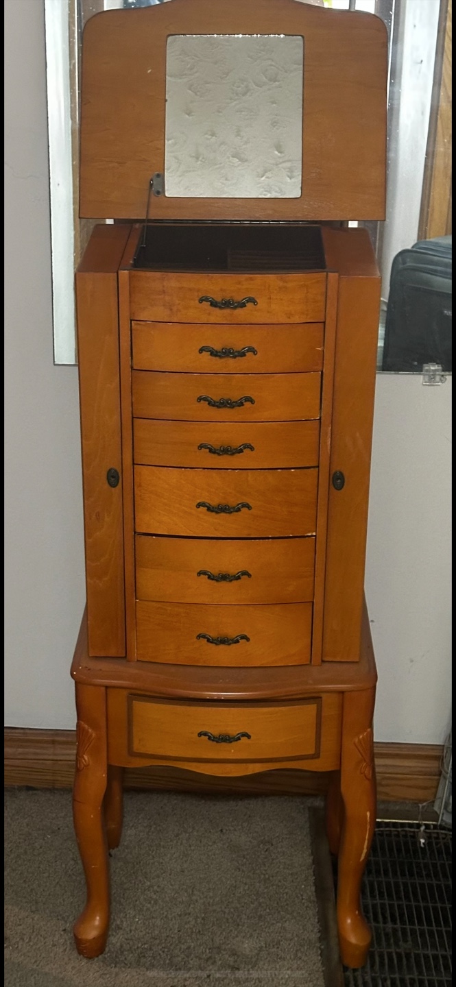 Wooden Jewelry Armoire - photo 4