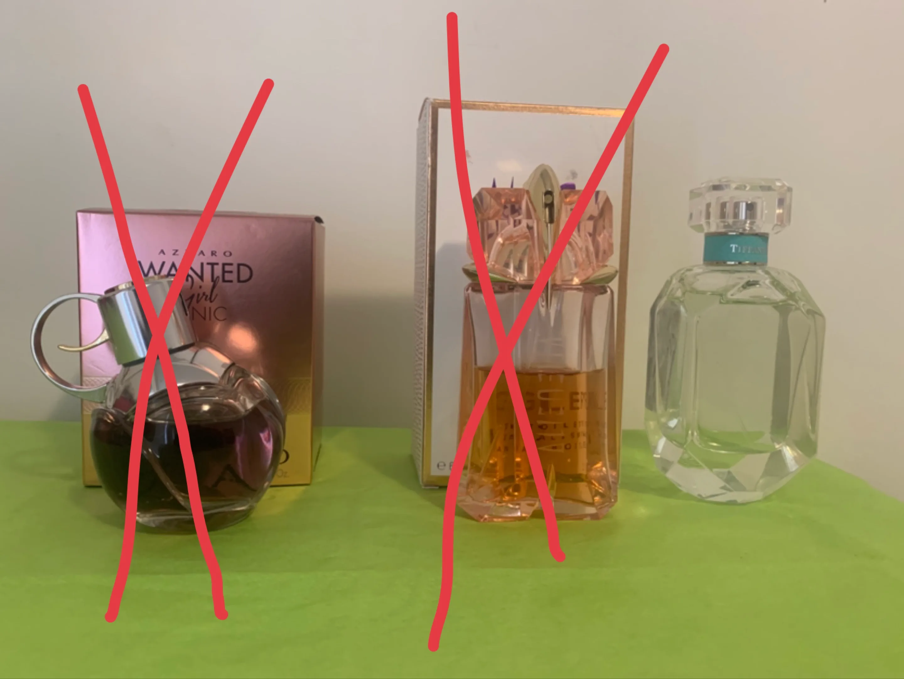 Perfume Decluttering: read below 😸 thumbnail