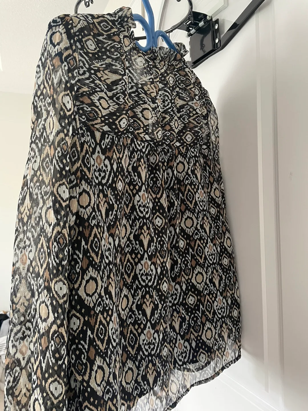 Only Blouse, Black/Beige Pattern, Size M image indicator(3)