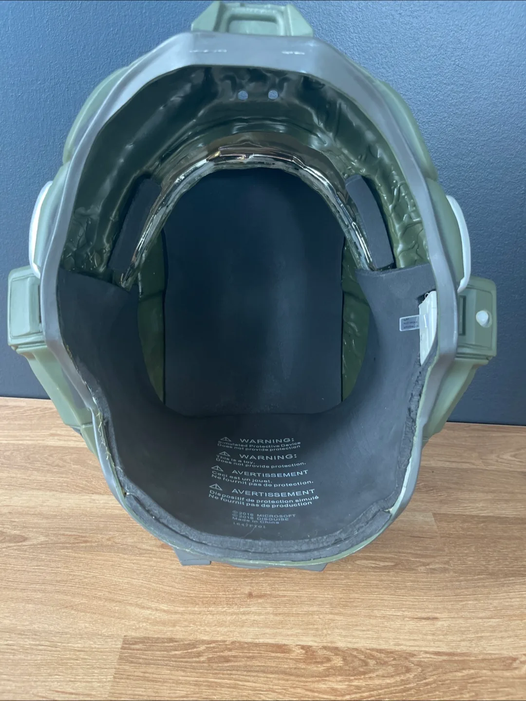 Halo Master Chief Helmet and Statue image indicator(8)