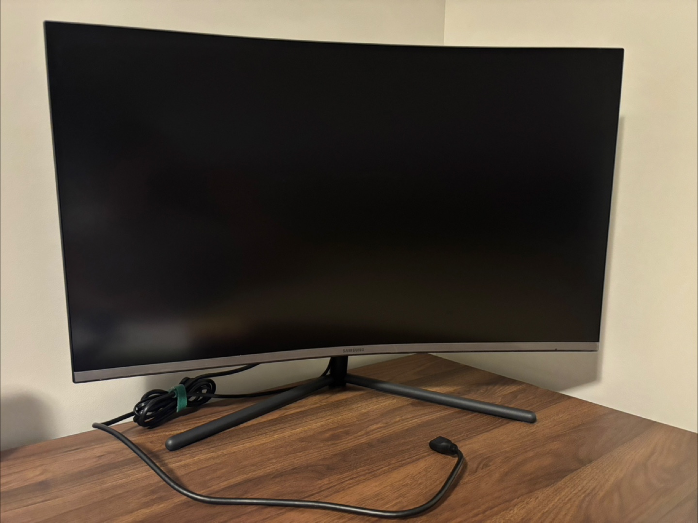 Samsung 32" Curved Monitor
