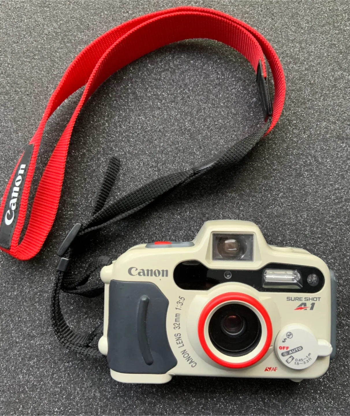 Canon Sure Shot A1 32mm Film Camera thumbnail