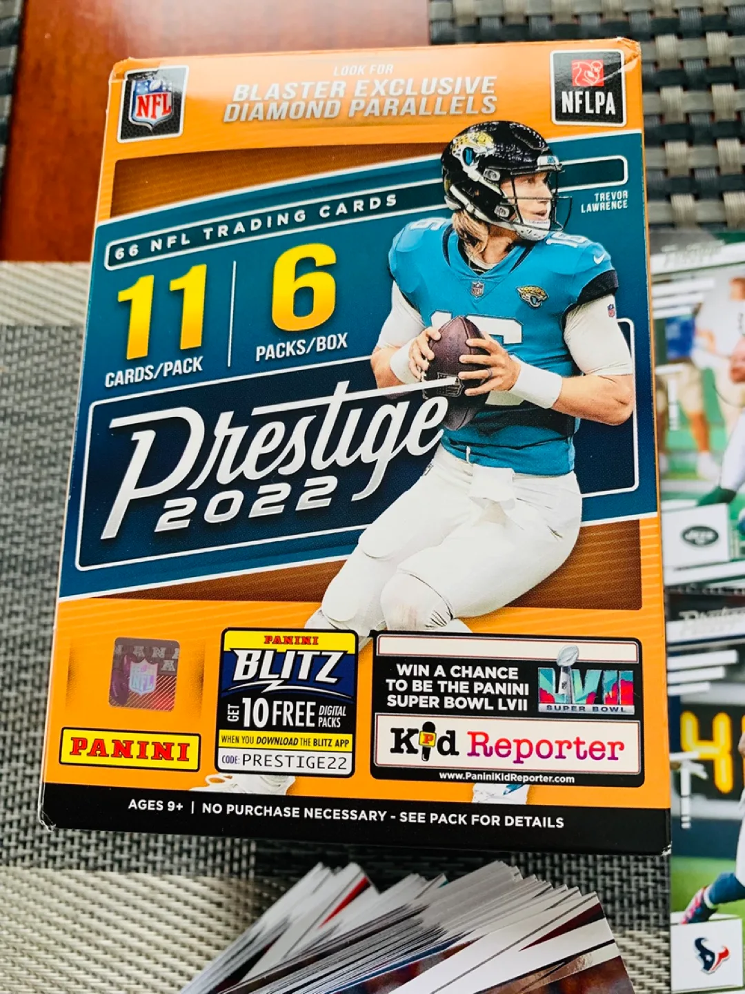 2022 NFL Prestige over 140 loose Cards (37 Rookie/Inserts) thumbnail