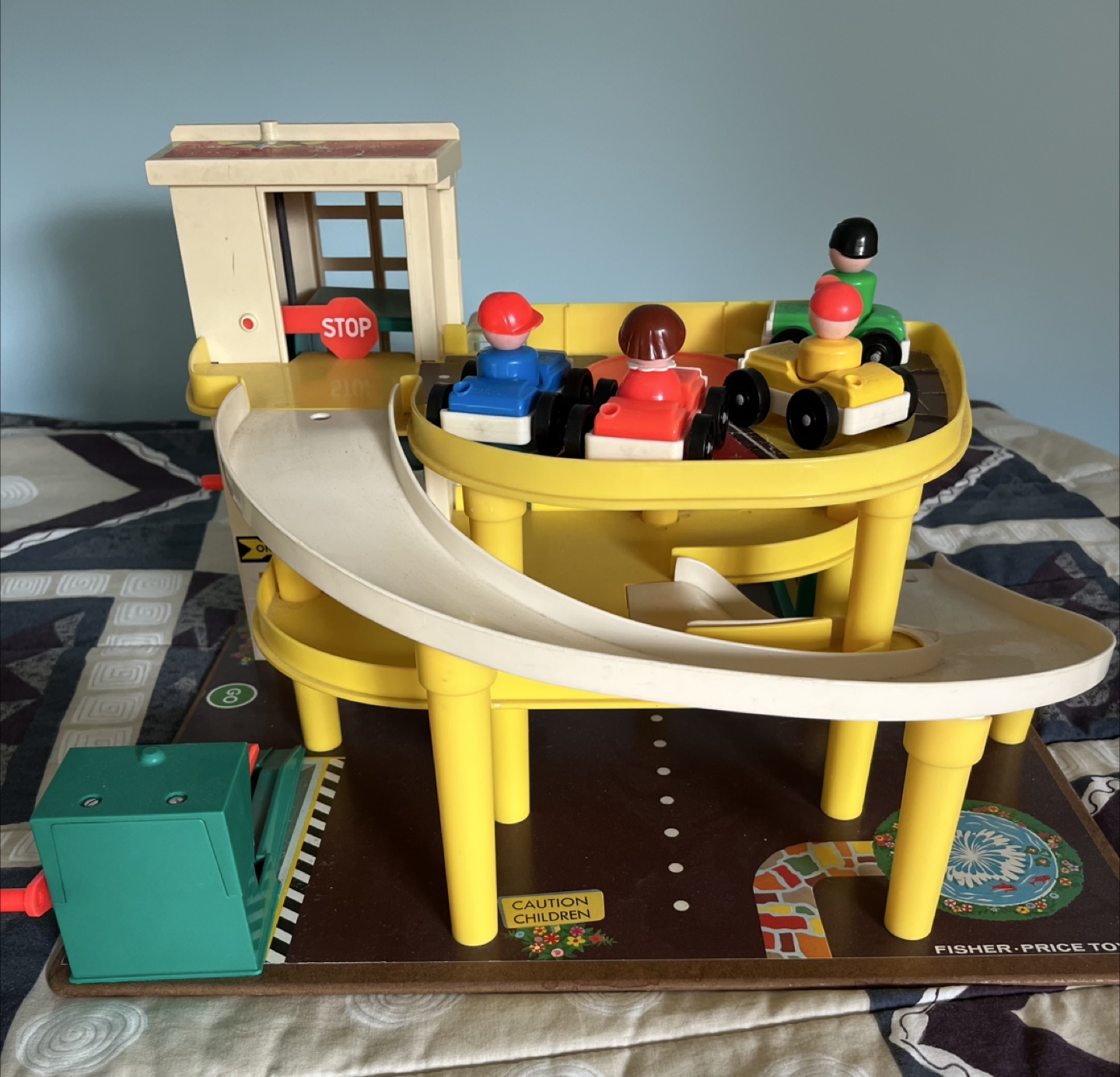 Fisher Price Parking Ramp Service Center Toy - photo 3