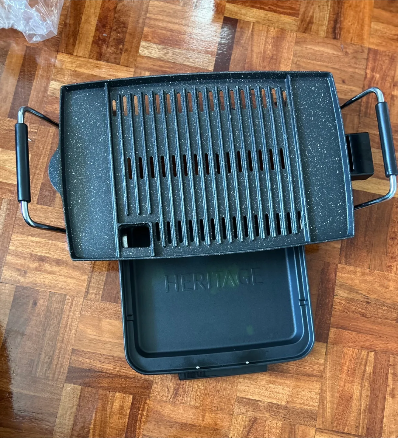 Heritage The Rock Indoor Smokeless BBQ Grill - Like New! image indicator(3)