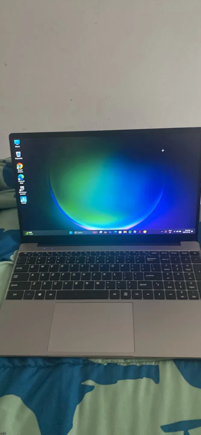 Laptop - Silver thumbnail