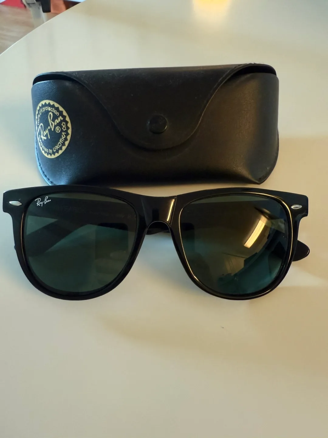 Ray-Ban Wayfarer Sunglasses with Case thumbnail