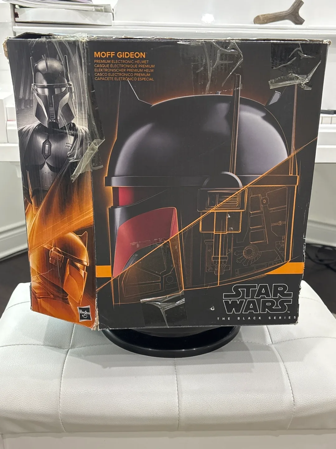 Star Wars The Black Series Moff Gideon Helmet - New In Box! thumbnail