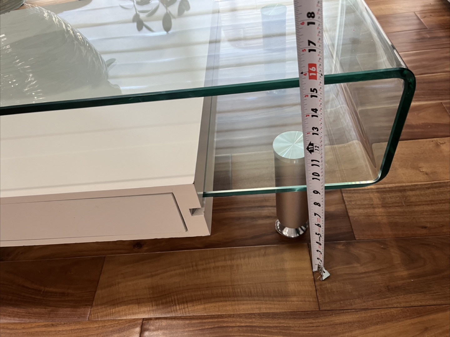 Glass & White Coffee Table - Modern Design - photo 5