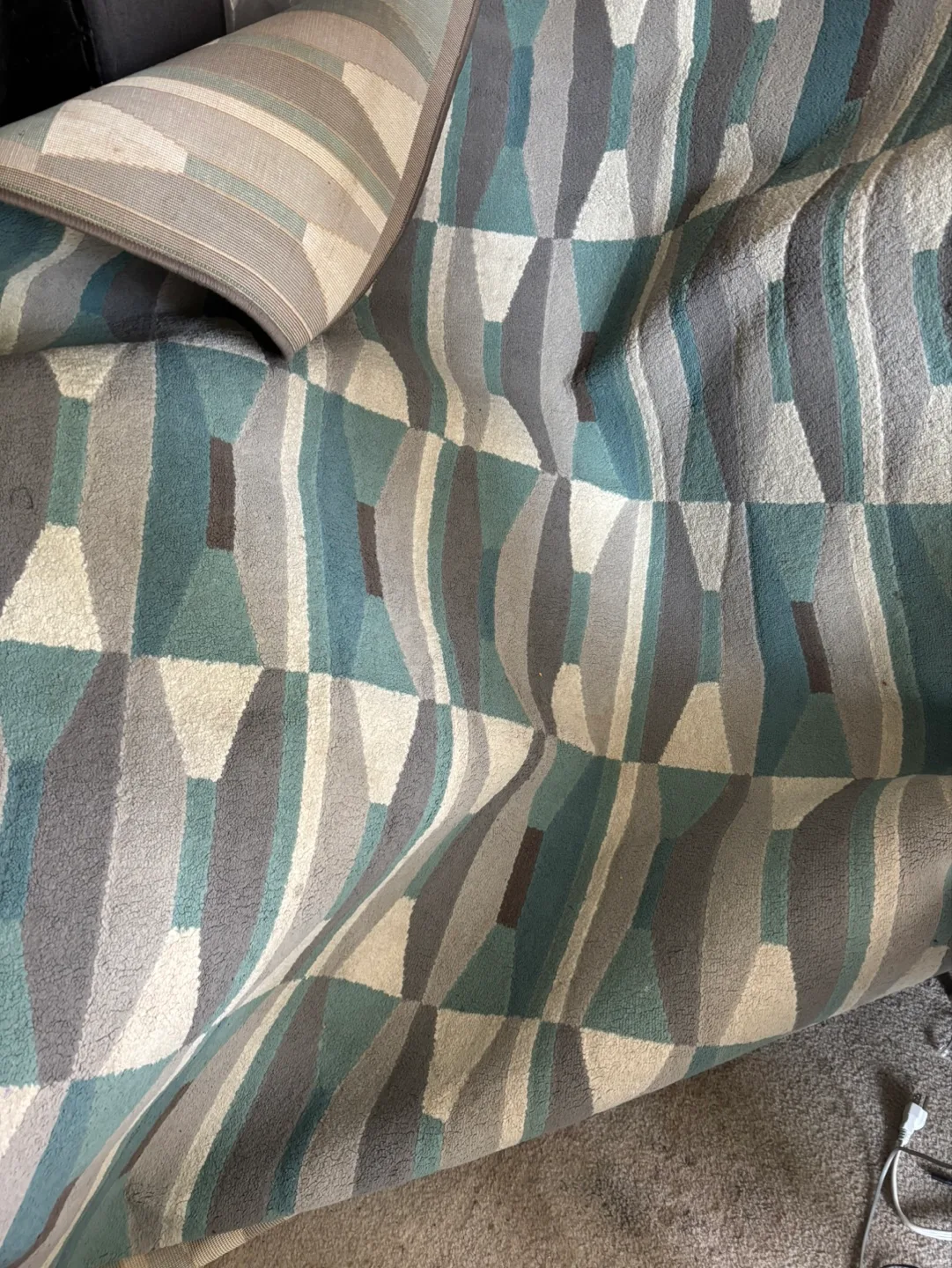 Stylish Patterned Area Rug thumbnail