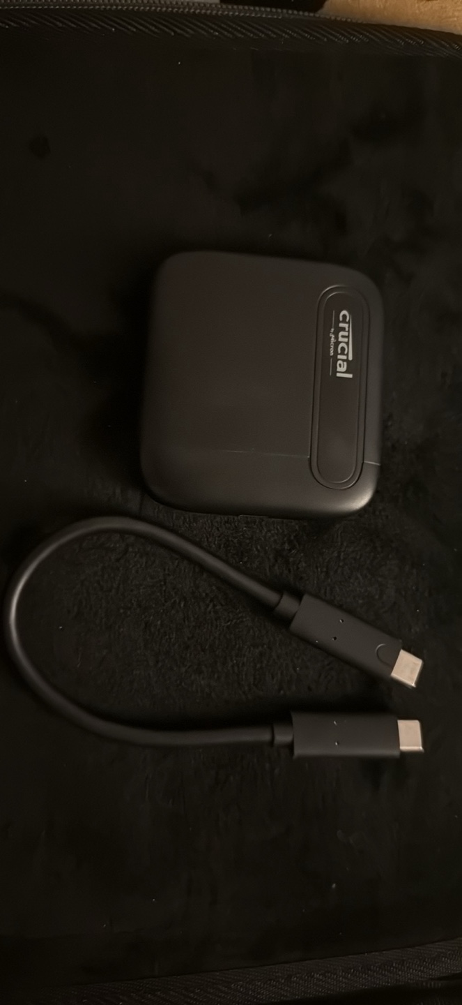 Crucial X6 1TB Portable SSD - Like New! - photo 2