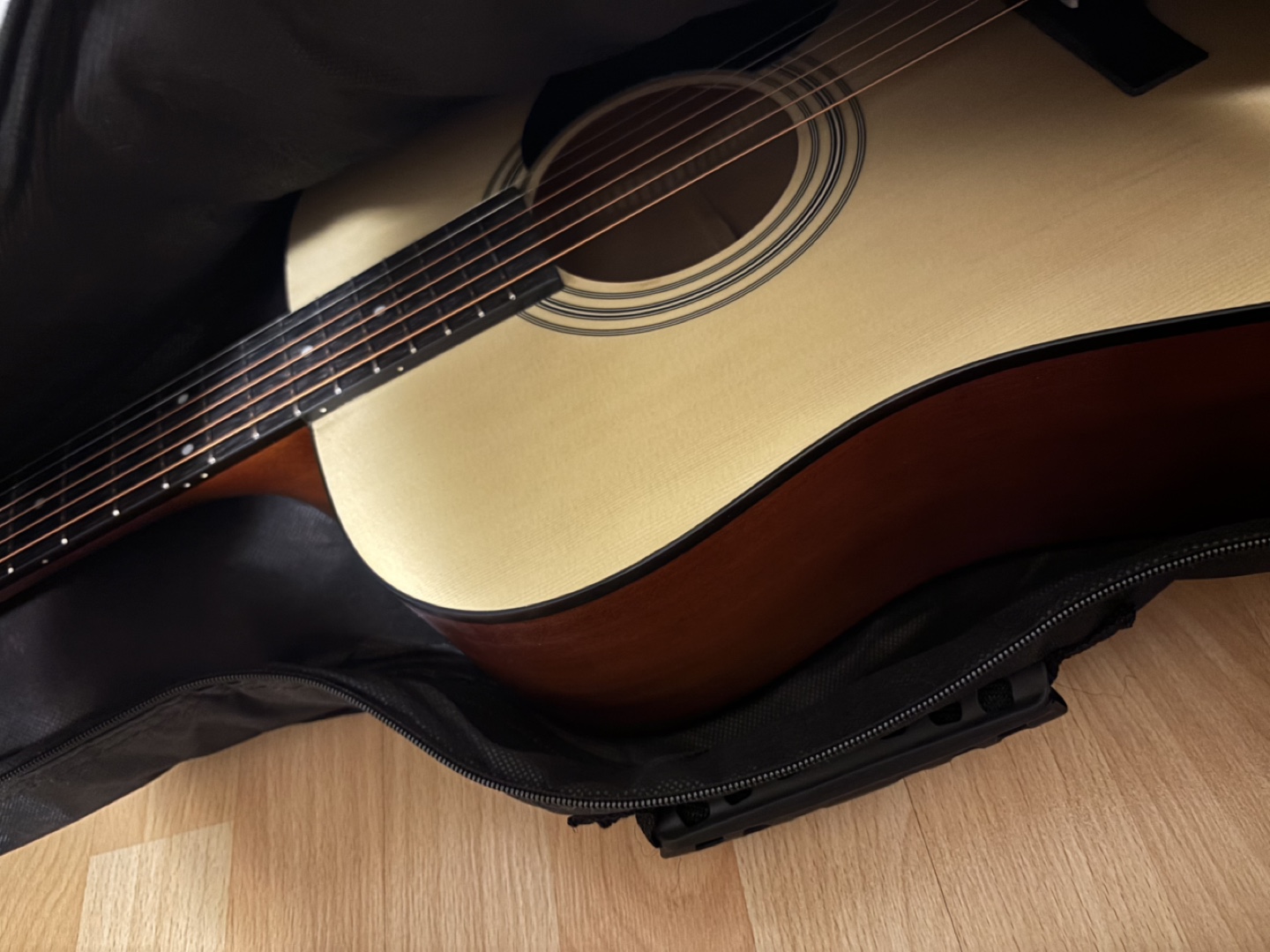 Acoustic Guitar with Case - photo 2