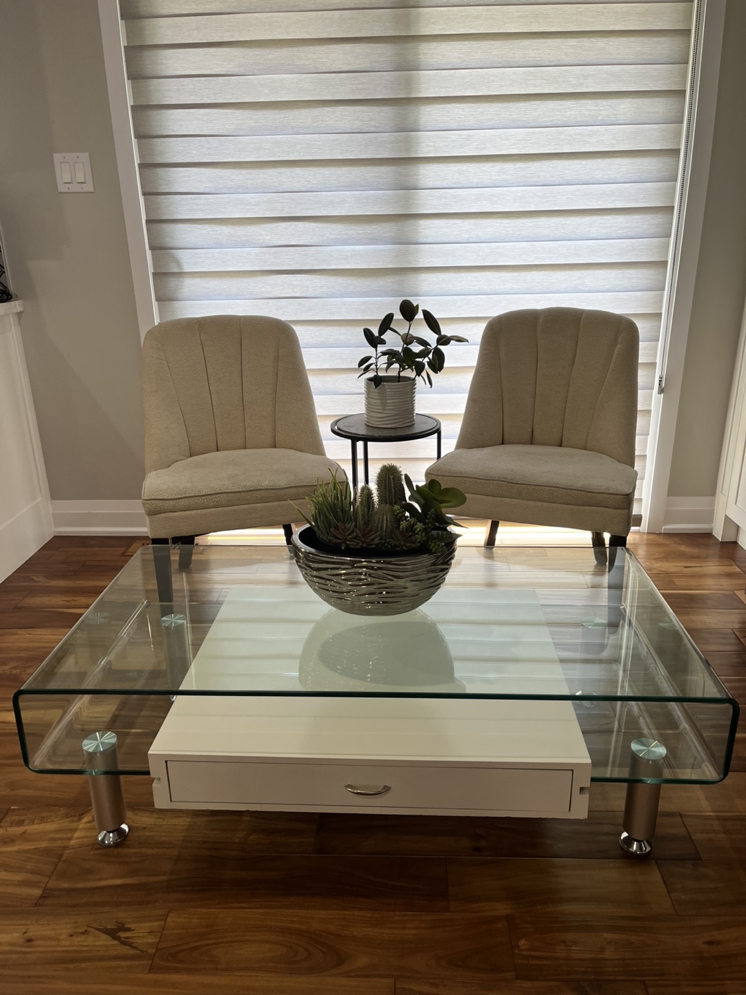 Set of 2 Beige Accent Chairs-very good condition! - photo 3